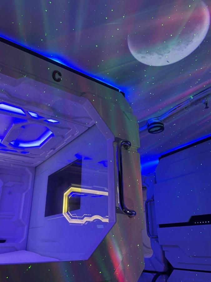 Bmax Spacepods Sleep In Space - 4Mins From Mactan Airport 麦克坦 外观 照片