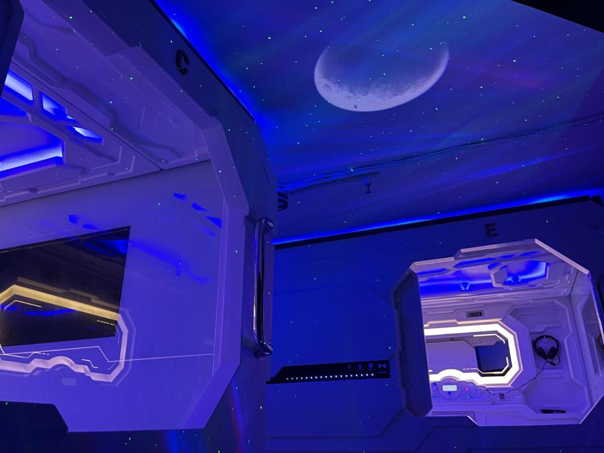 Bmax Spacepods Sleep In Space - 4Mins From Mactan Airport 麦克坦 外观 照片