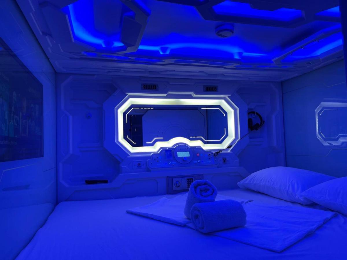 Bmax Spacepods Sleep In Space - 4Mins From Mactan Airport 麦克坦 外观 照片