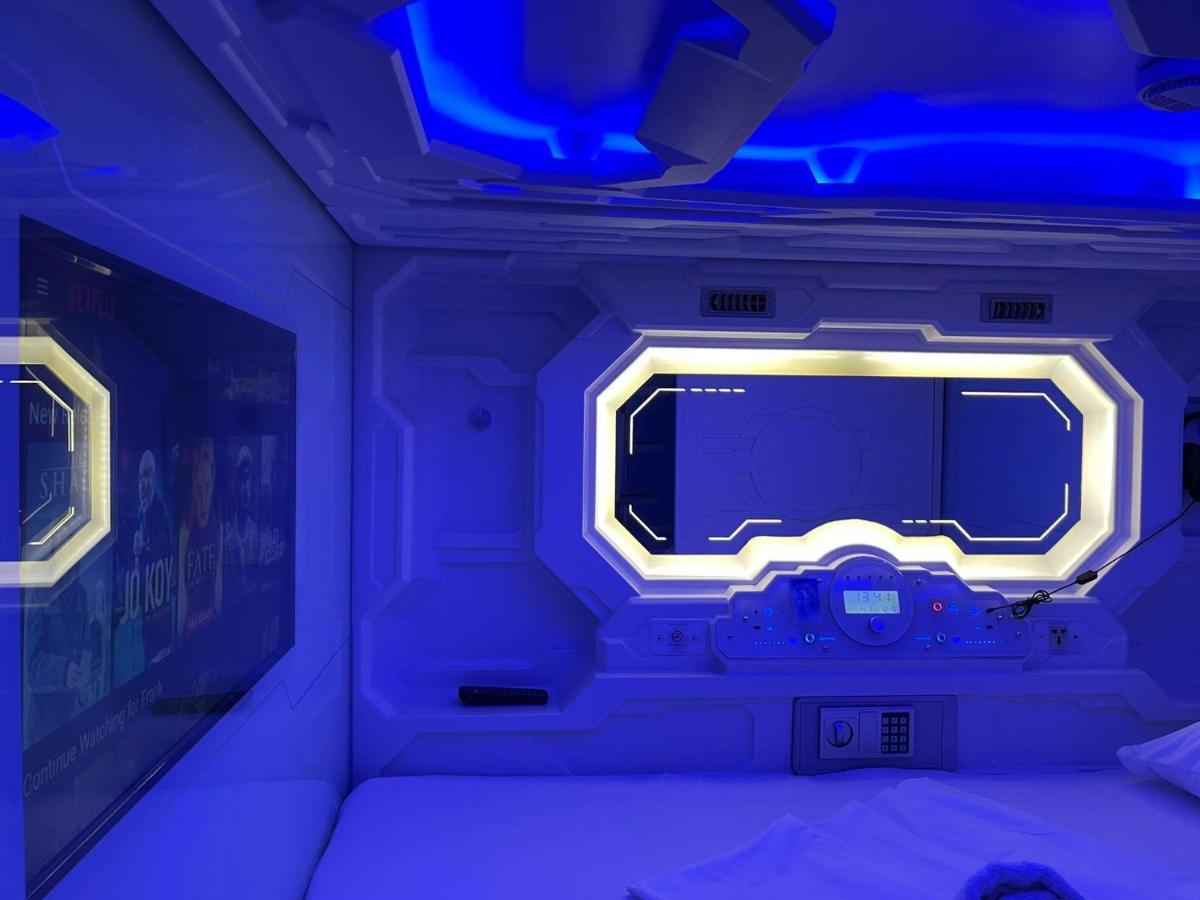Bmax Spacepods Sleep In Space - 4Mins From Mactan Airport 麦克坦 外观 照片