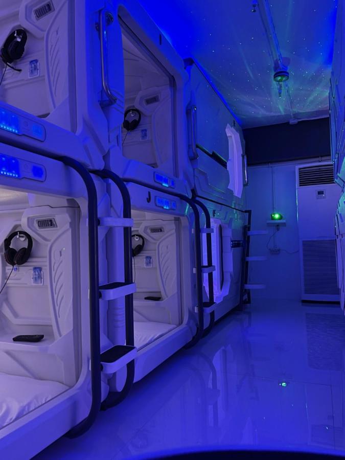 Bmax Spacepods Sleep In Space - 4Mins From Mactan Airport 麦克坦 外观 照片