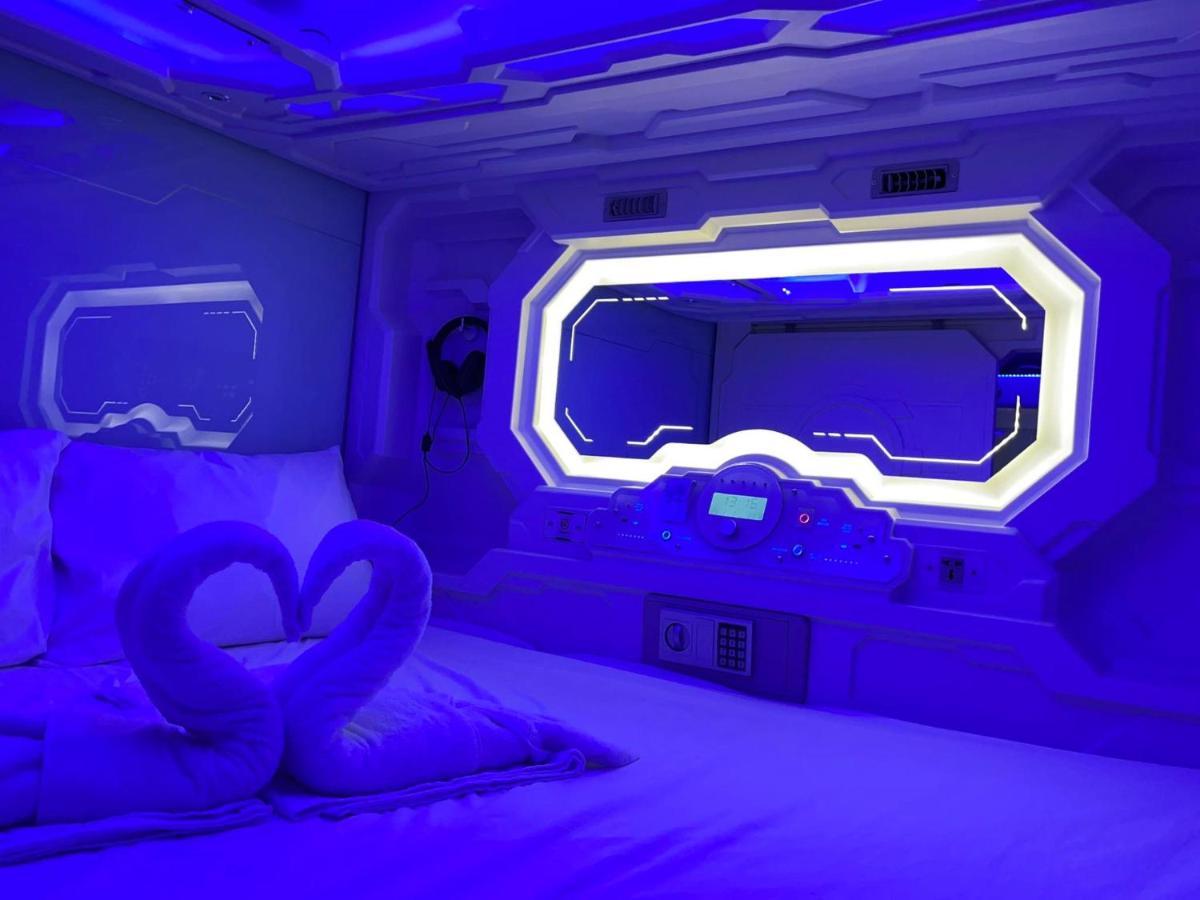 Bmax Spacepods Sleep In Space - 4Mins From Mactan Airport 麦克坦 外观 照片